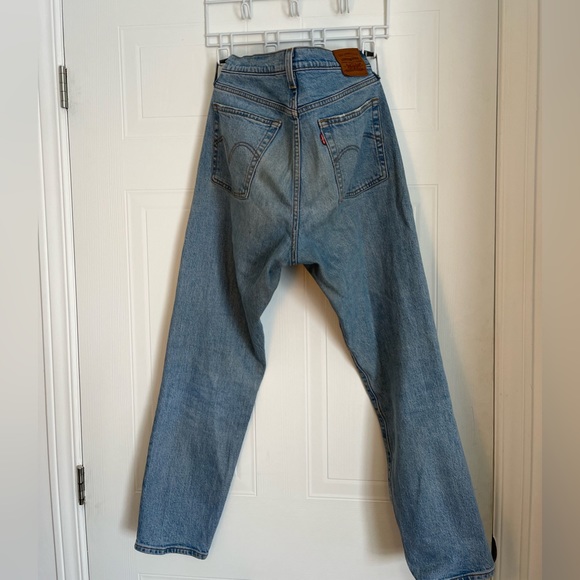 Levi’s wedgie light wash jeans size 29 - Picture 5 of 5